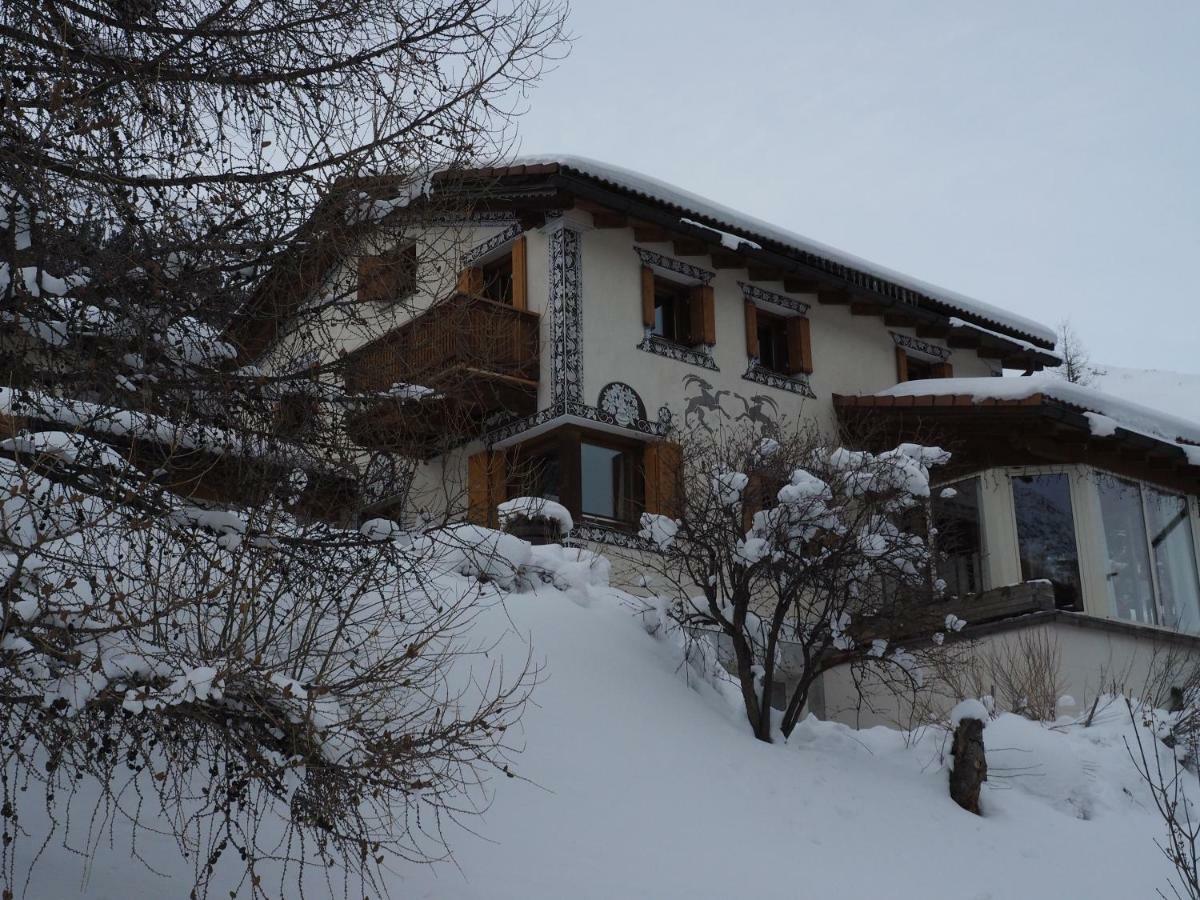 Chesa Sper L'Ovel Brail Apartment Zernez Exterior photo